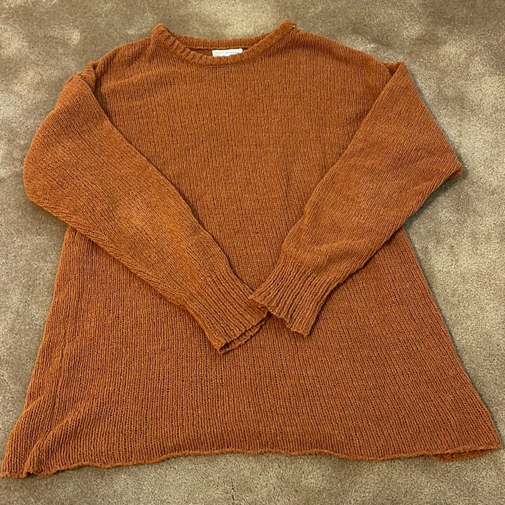 Coco + Jaimeson sweater size M